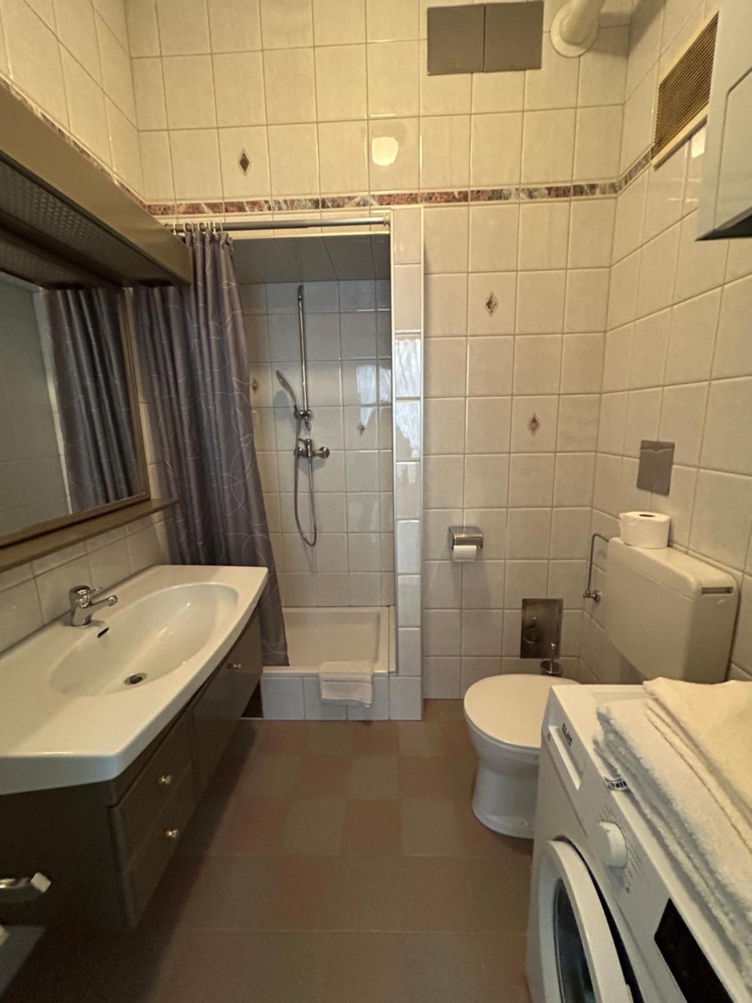 Reiner Apartment Виена Екстериор снимка